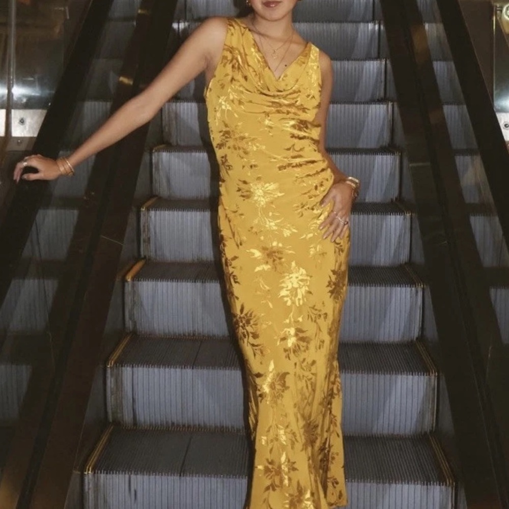 ZARA bloggers fav Satin Floral Jacquard Midi Maxi Dress Open Back Yellow Gold M - Picture 4 of 10
